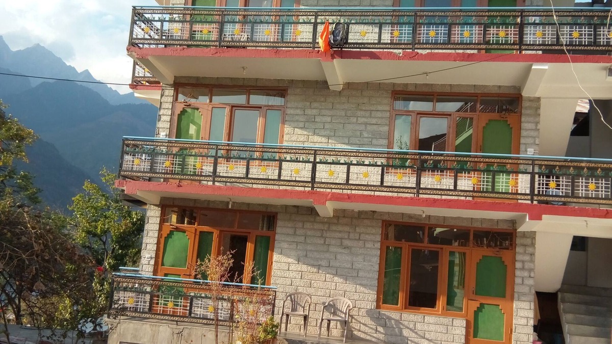 Vashist House | Amar Family House Studio Room