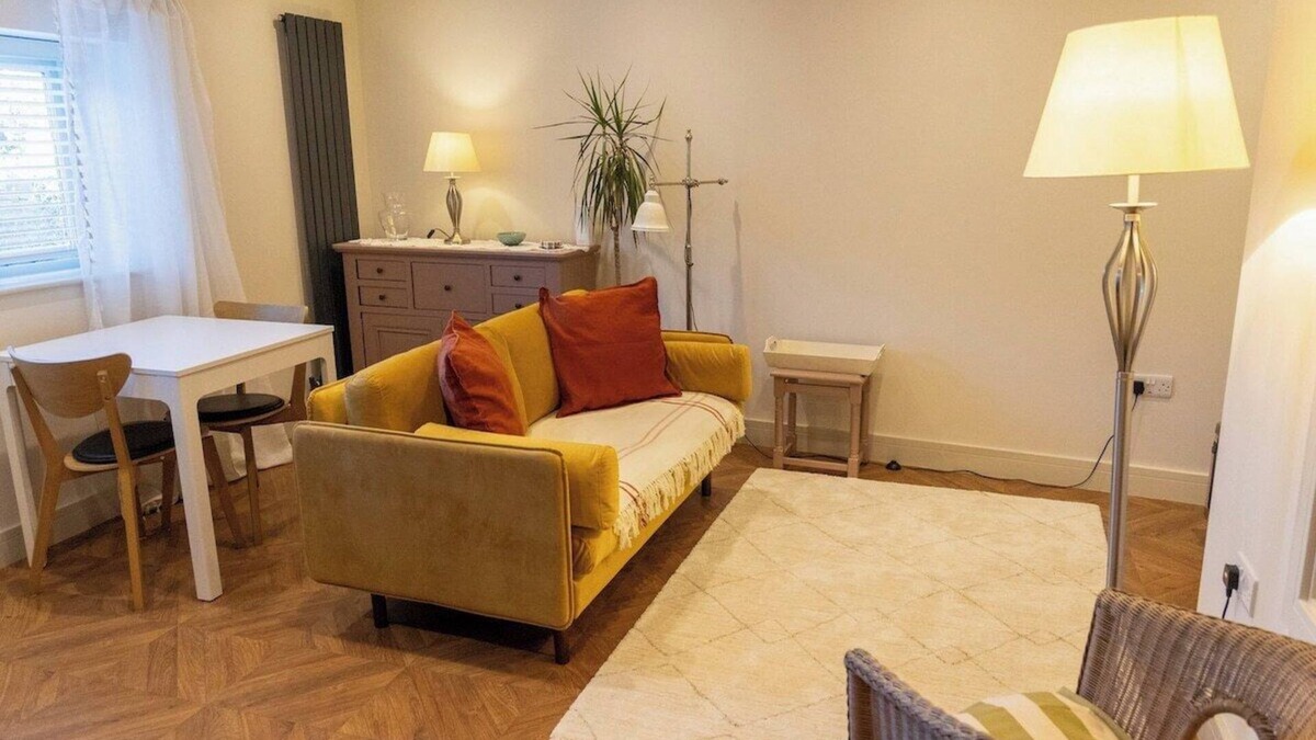 Charlbury Apartment | Amarelo apartment in the heart of Charlbury