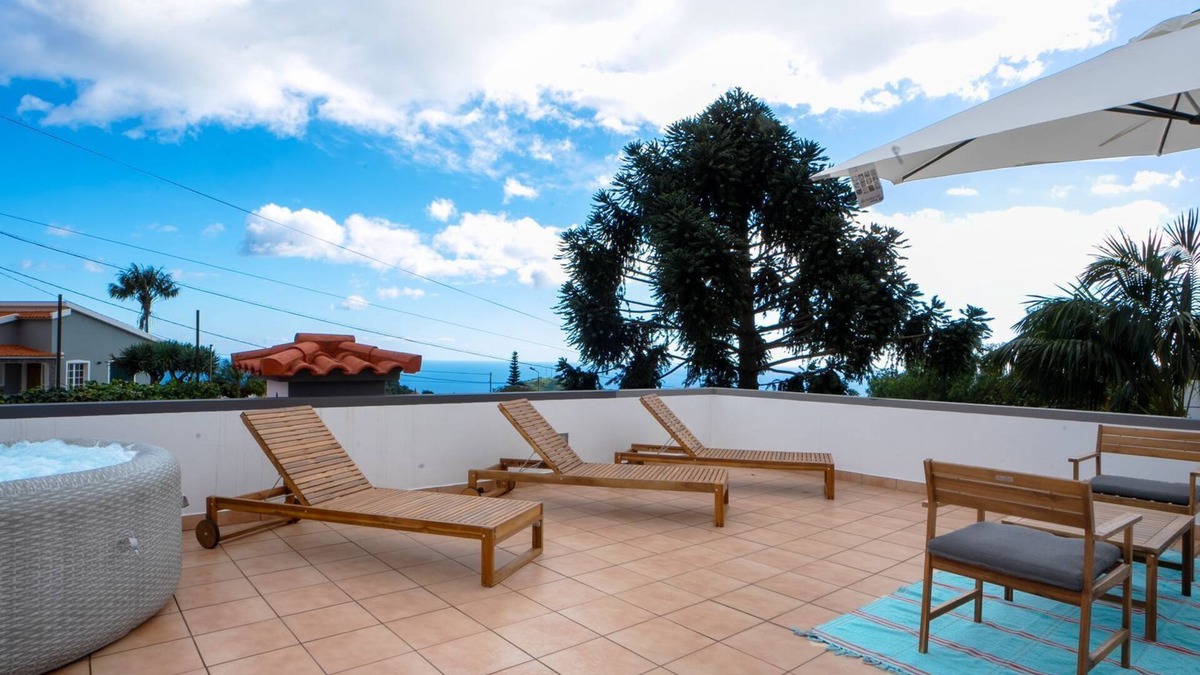 Santo Antonio House | Amaro Oasis by LovelyStay