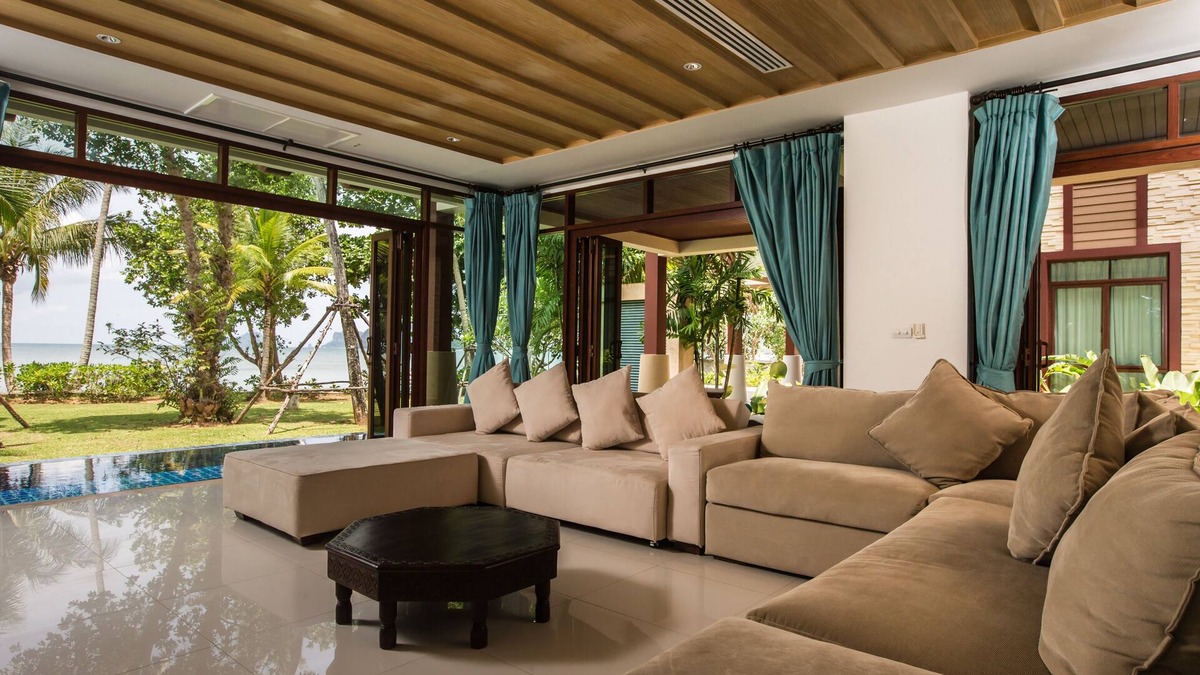 Sai Thai Villa | Amatapura Beachfront Villa 14