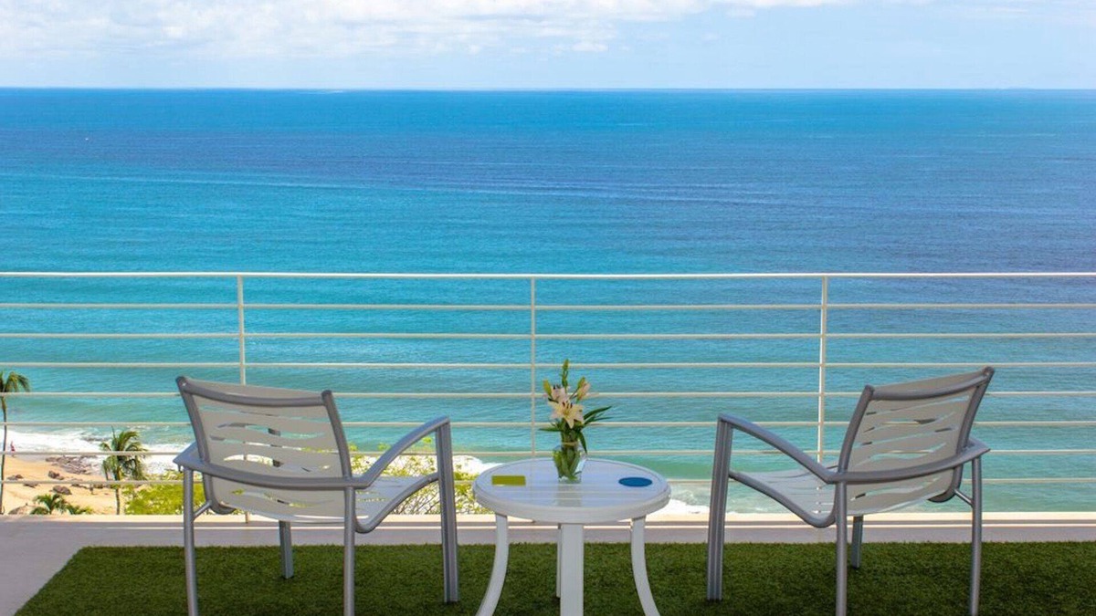 Amapas Condo | Amazing 1 BR/2Ba with Ocean View in Romantic Zone/Amapas 353