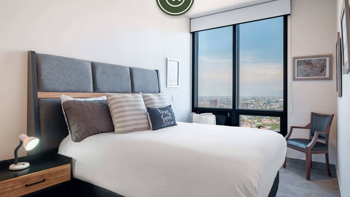 Cuauhtemoc Apartment | Amazing 1 BR Condo in Reforma - Pool - Queen Bed