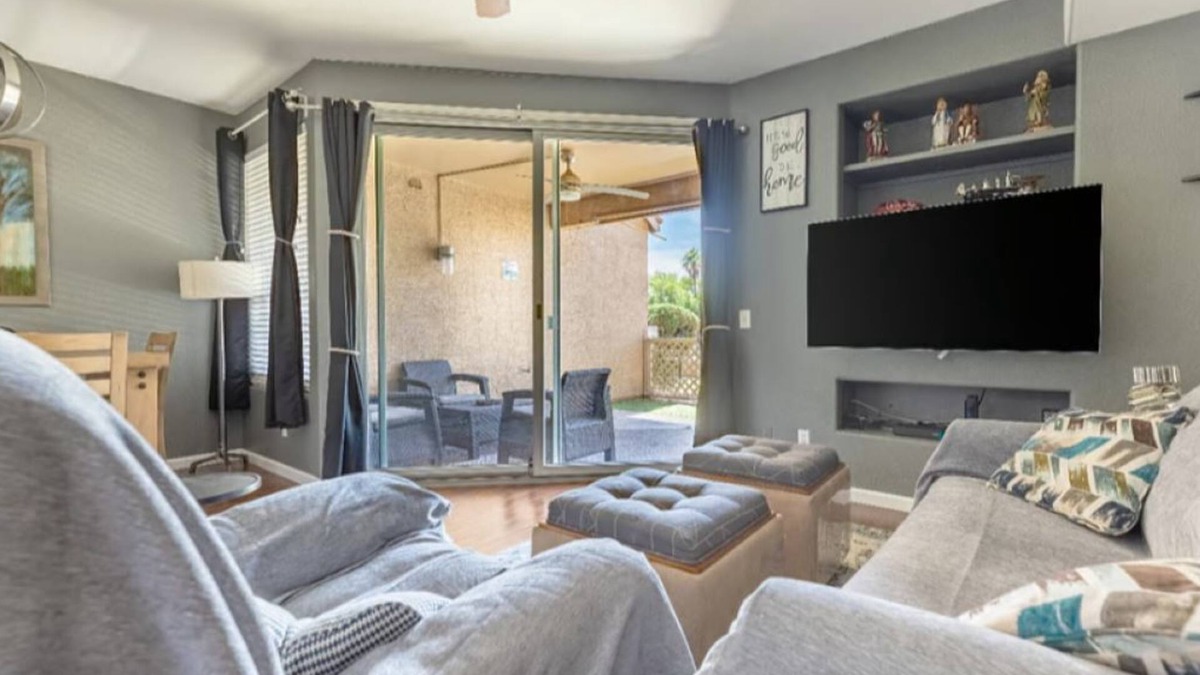 Val Vista Lakes Condo | Amazing 2-bedroom Condo in Val Vista Lakes area in Gilbert Az! Pet Friendly!