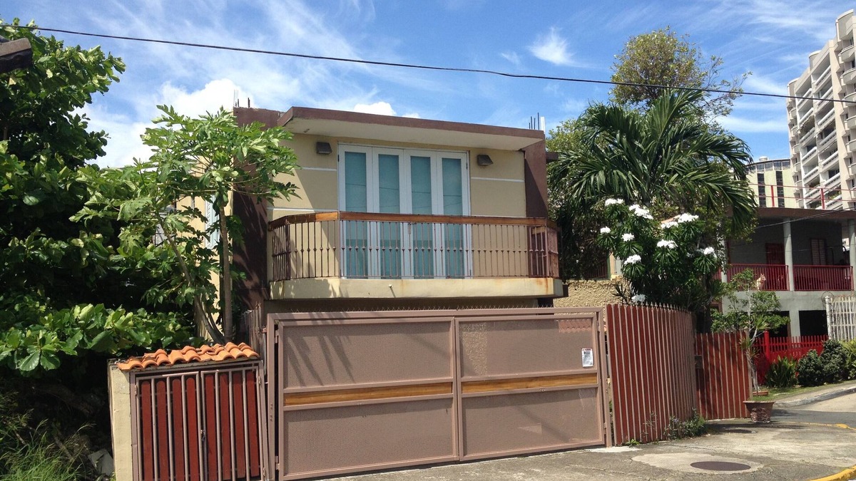 Miramar Apartment | Amazing 2 BR Apartment near Old San Juan, Cruise Ports and Airport-WIFI-Parking
