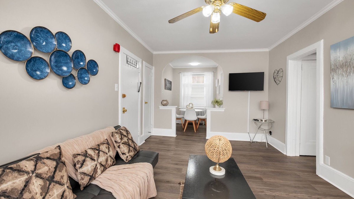 Spruce Hill Apartment | Amazing 2BR by Upenn/Drexel