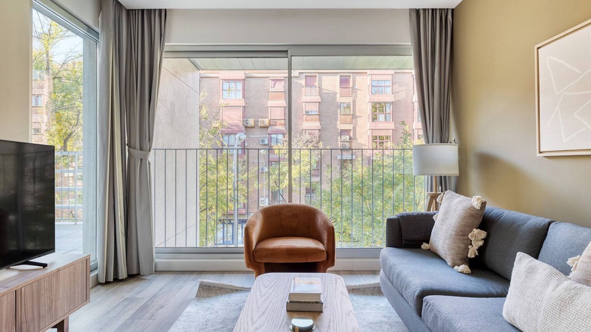 Las Acacias Apartment | Amazing 2BR w/amenities, in Madrid Rio