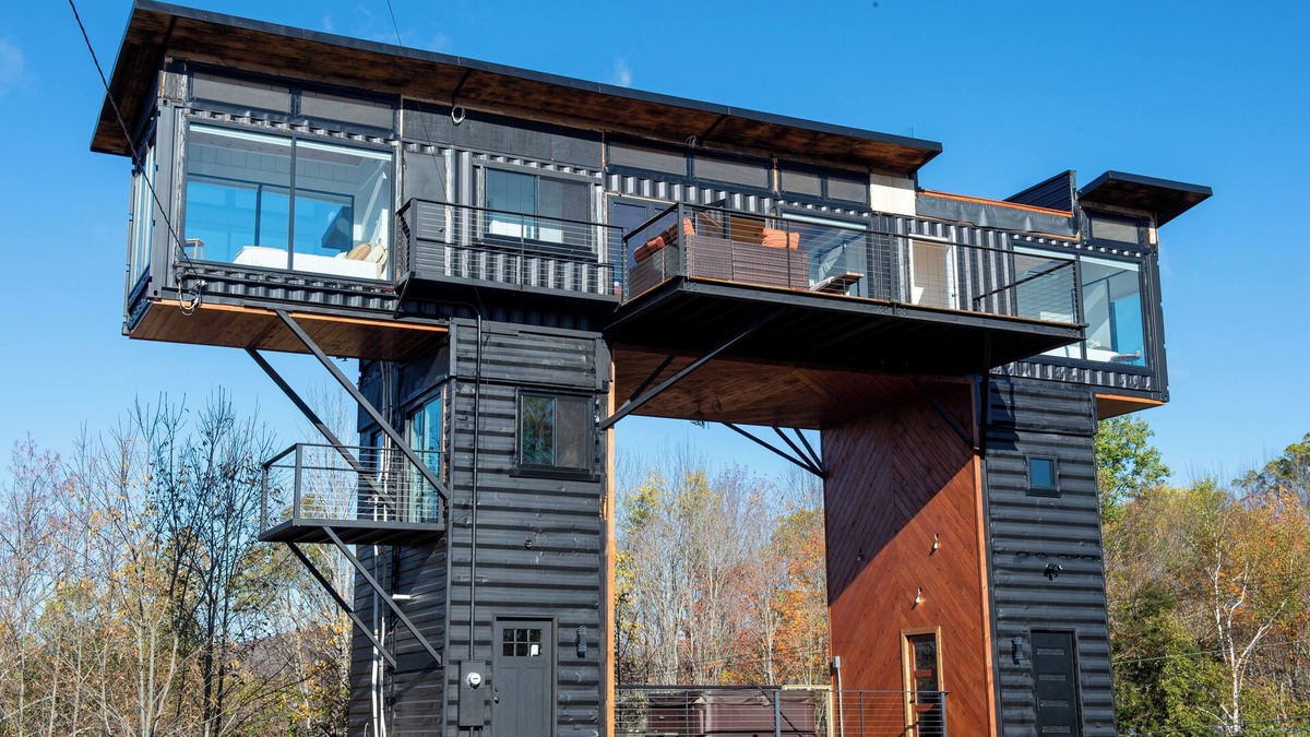Whitingham Apartment | Amazing 34 foot high shipping container home in Whitingham on Sadawga Lake