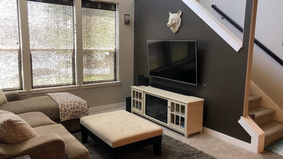 Farmington House | Amazing 3Bed Townhome in Farmington, Located minutes from Lagoon