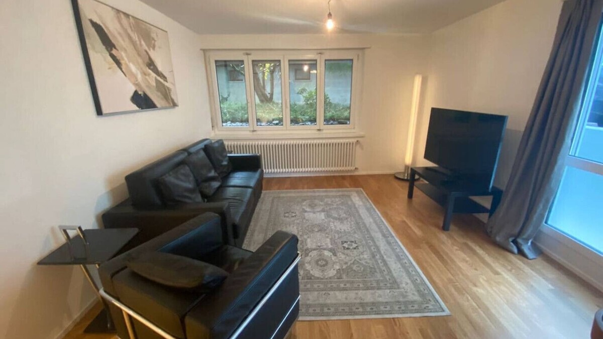 Hirslanden Apartment | Amazing 3BR flat in the city center (Sky9)