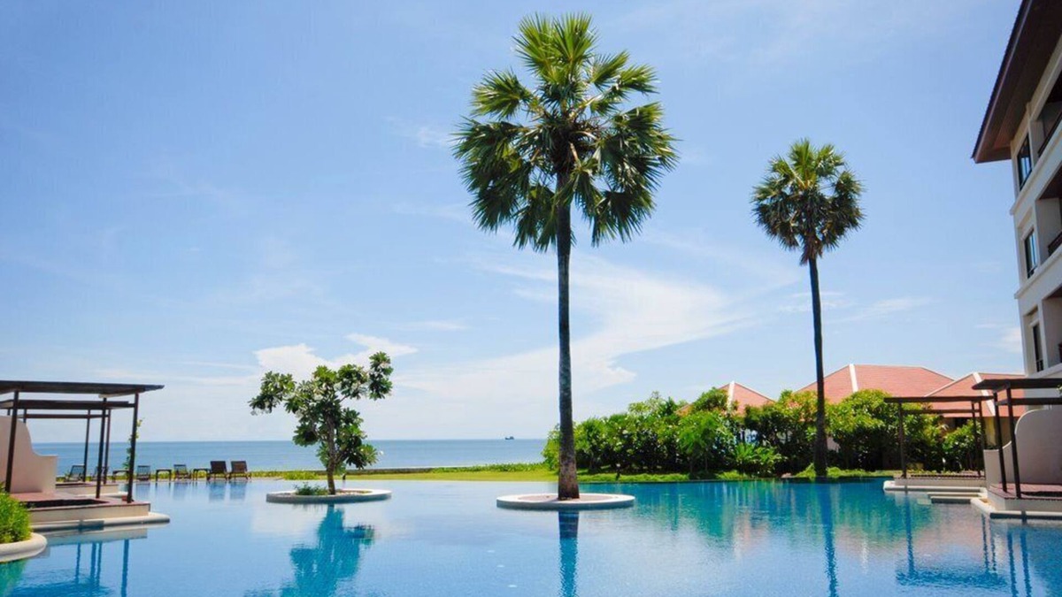 Pak Nam Pran Condo | Amazing 5 Bedroom Condo on the Beach SP