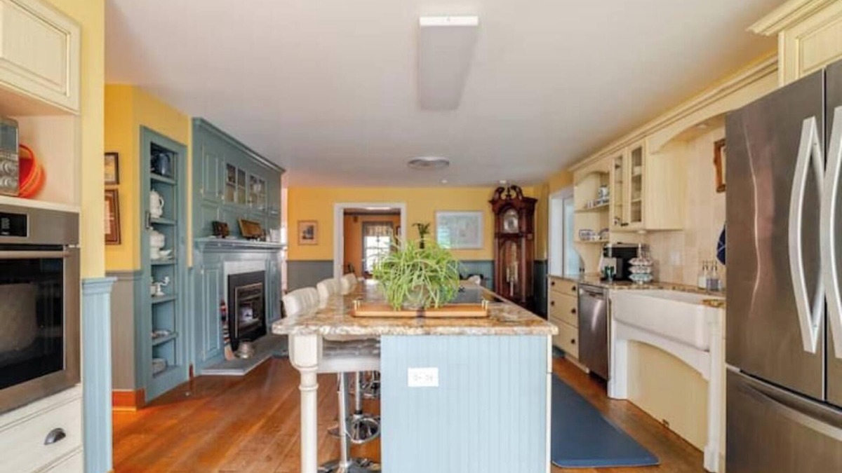 Mansfield Center House | Amazing 5-bedroom house in Mansfield