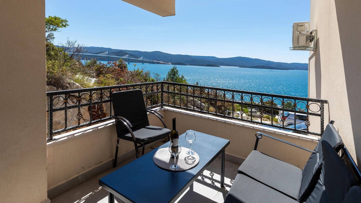 Komarna Apartment | Amazing apartment in Komarna with WiFi