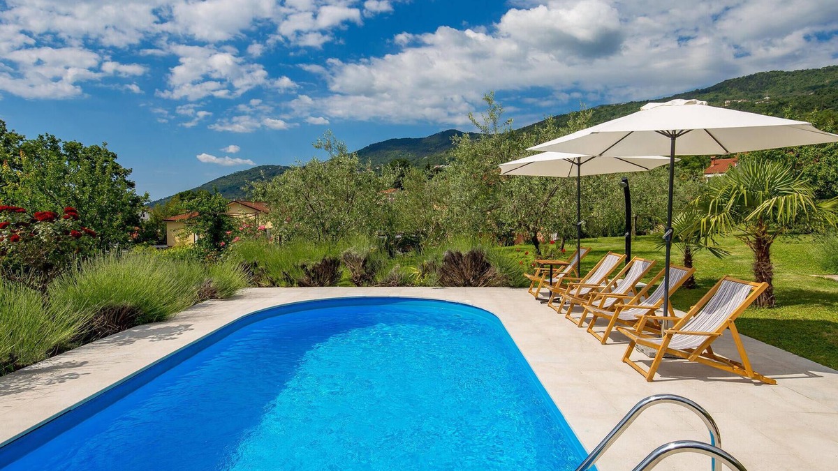 Ika Apartment | Amazing apartment in Lovran with WiFi