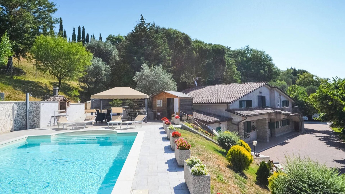 Collesanto Apartment | Amazing apartment in Magione