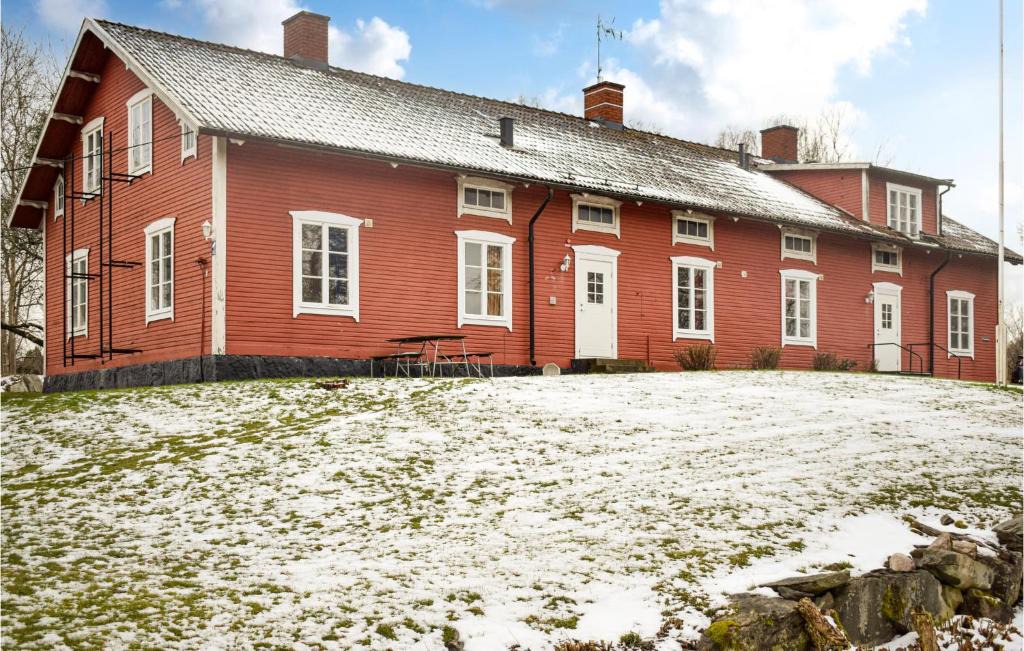 Orrefors Apartment | Amazing Apartment In Orrefors With Wifi