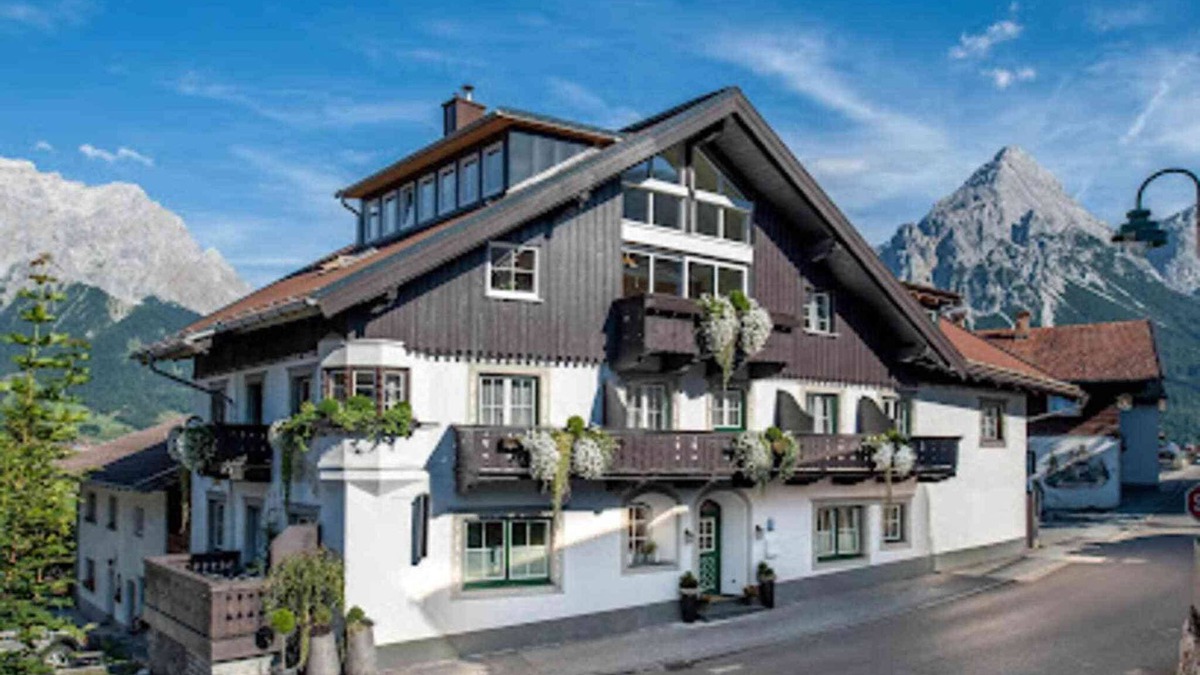 Lermoos Apartment | Amazing apartment in Tyrol with sauna