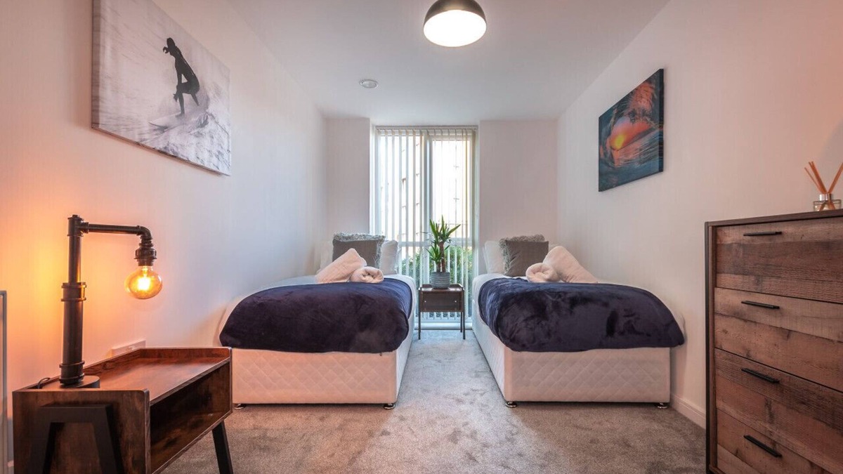 Reading Apartment | AMAZING Apt perfect for Business/Work