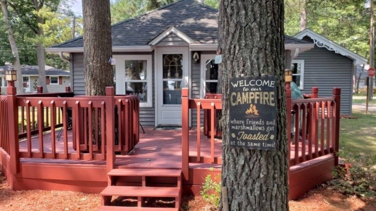 Higgins Lake Cabin | Amazing Cabin directly on Higgins Lake w/Private Boat Mooring Onsite!