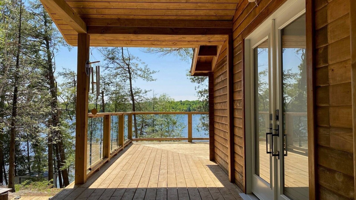 Central Frontenac Cottage | Amazing Cottage with Great Swimming