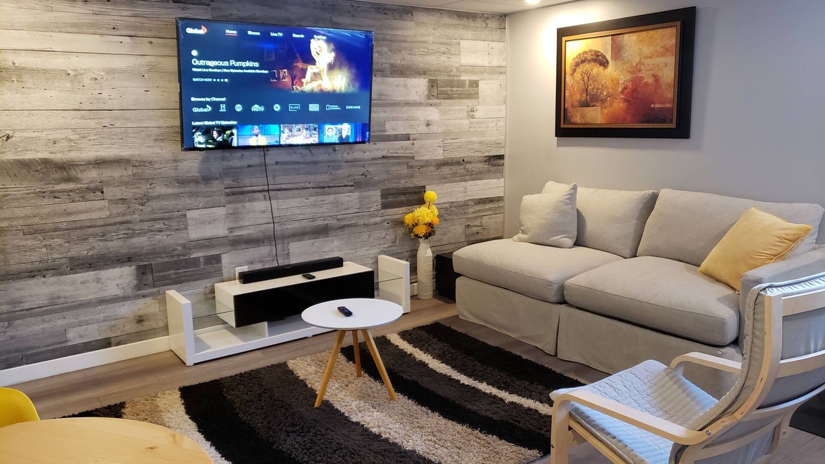 Winnipeg House | Amazing Cozy Cove