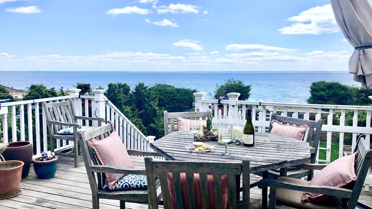 Fairfield House | Amazing Direct Beachfront Home close to golf, tennis, restaurants and shopping