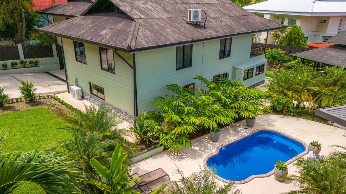 Golfito House | Amazing Golfito location-House+Casita-sleeps 16+Top property in Golfito+Luxury