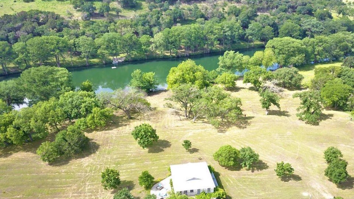 Hunt House | Amazing Guadalupe River Getaway - between Ingram and Hunt, TX