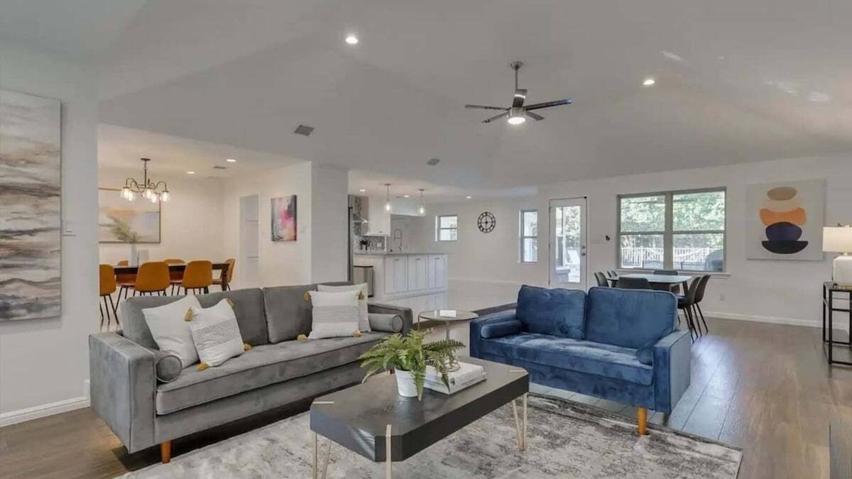 Grand Prairie House | Amazing Haven Home with PRIVATE POOL