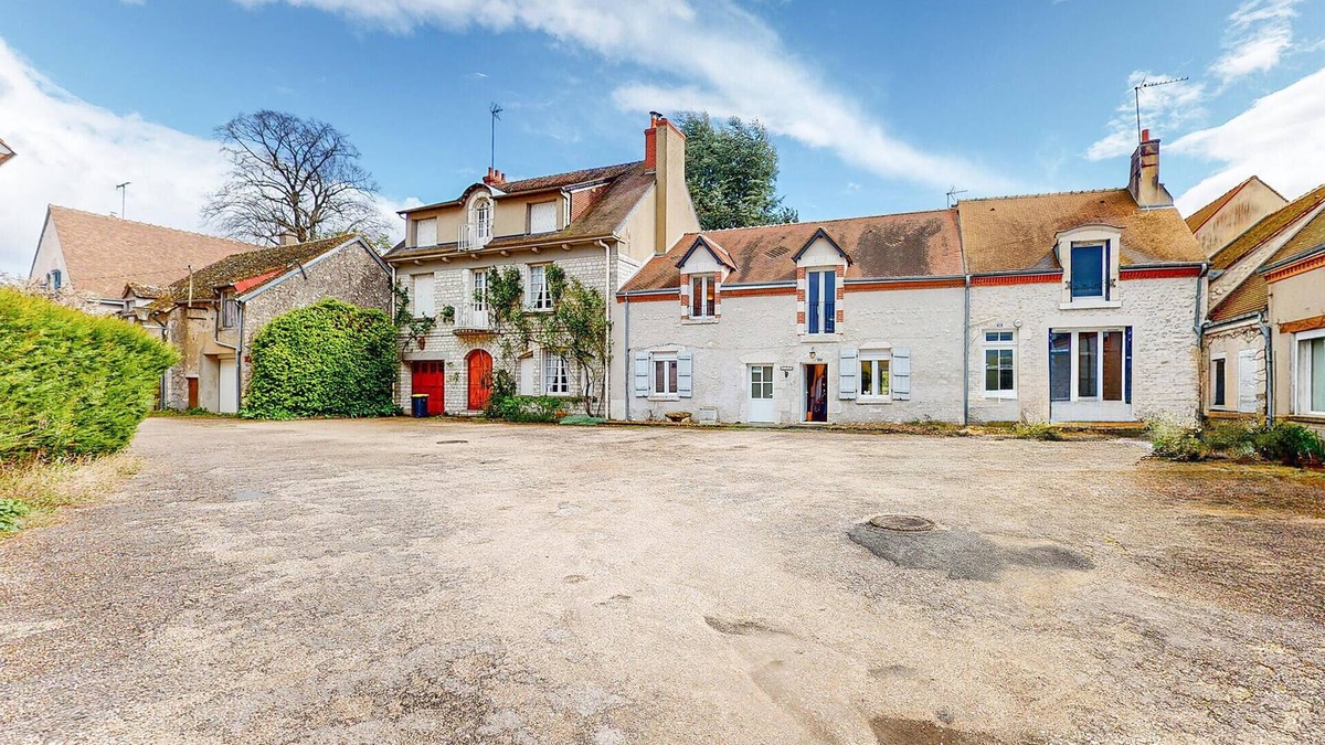 Nouan-sur-Loire House | Amazing home in Saint-Laurent-Nouan