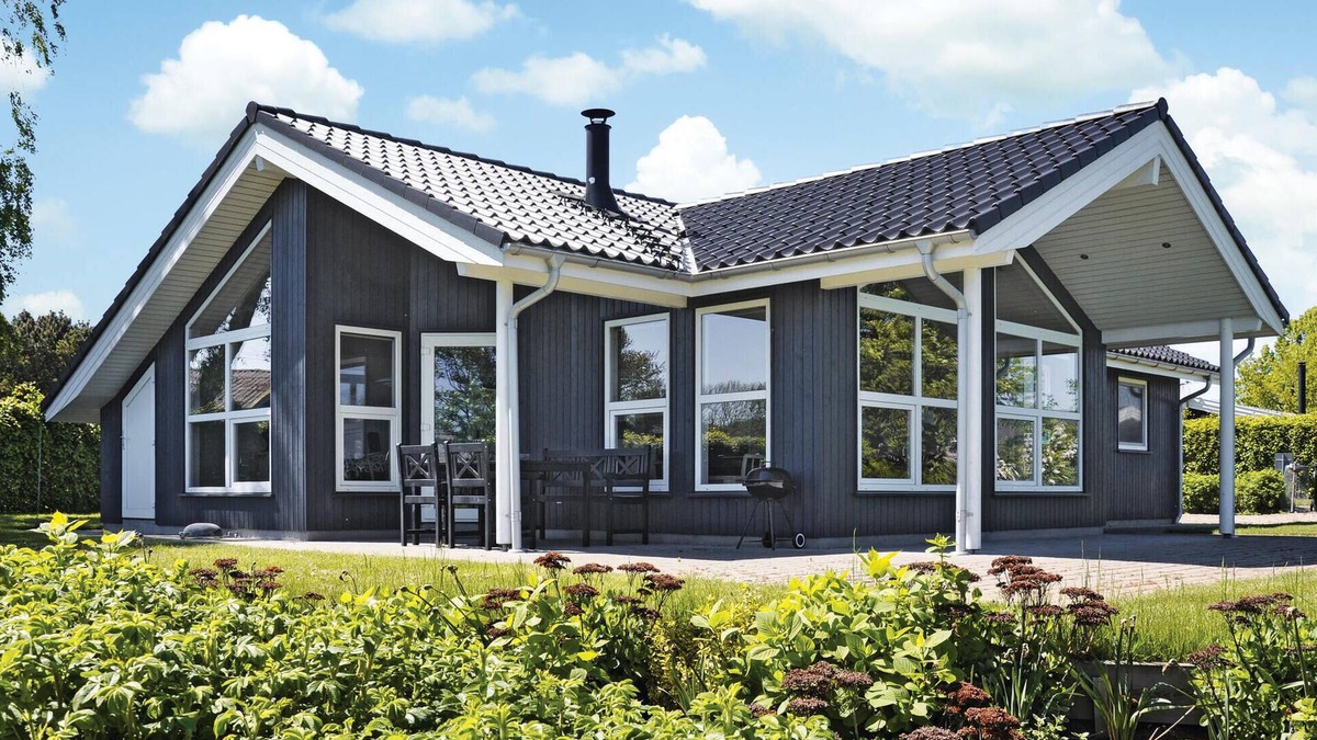 Asserballeskov House | Amazing home in Augustenborg with sauna