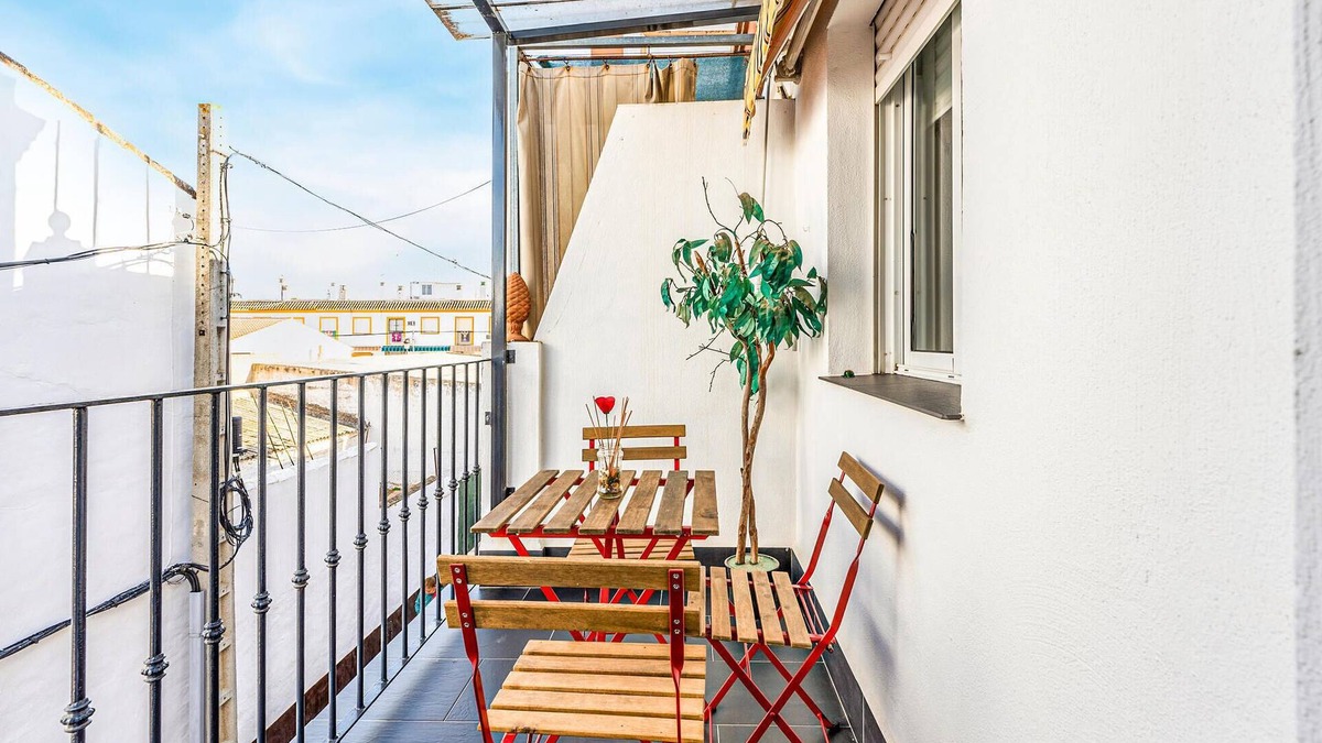 Aznalcazar House | Amazing home in Aznalcázar with WiFi