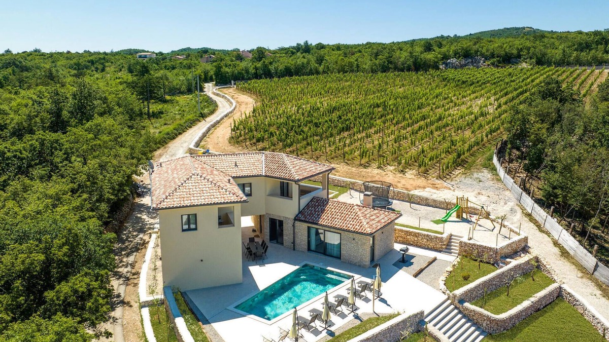 Bartici House | Amazing home in Bartici with WiFi