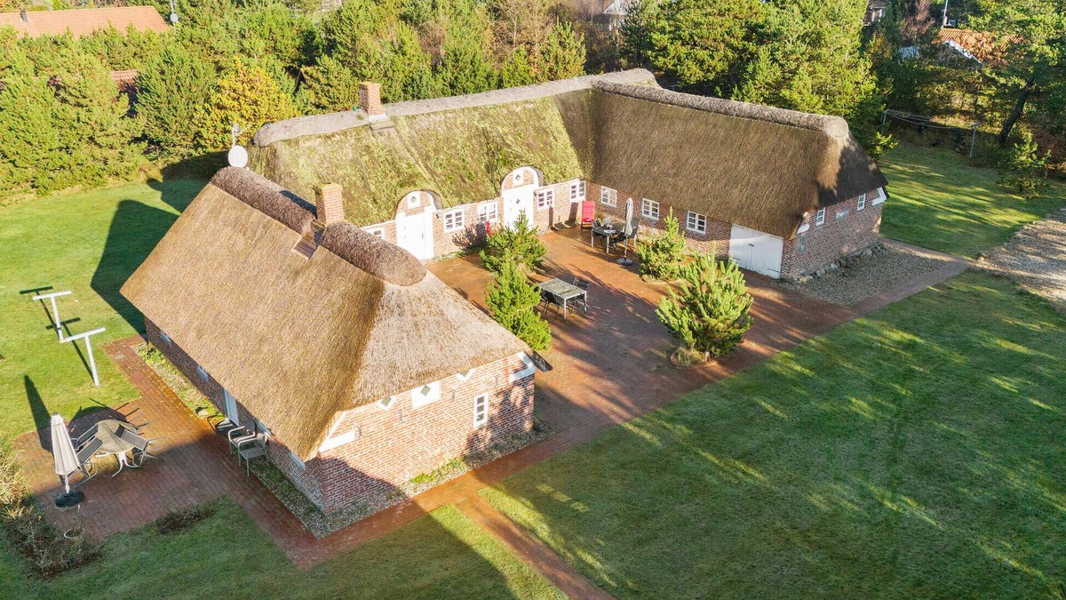 Blavand Strand House | Amazing home in Blåvand with WiFi