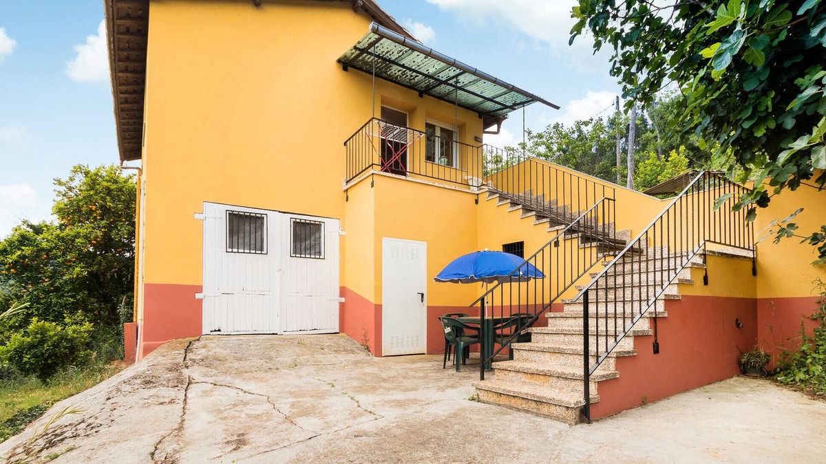 Sandiche House | Amazing home in Candamo with kitchen