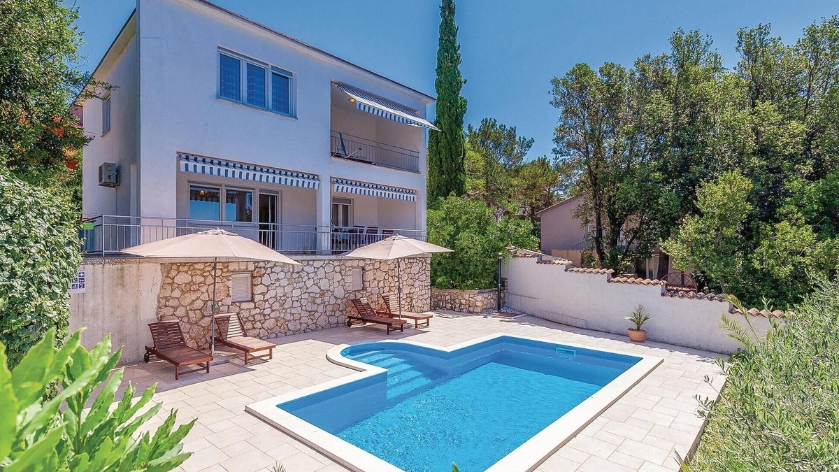 Dramalj House | Amazing home in Crikvenica with WiFi