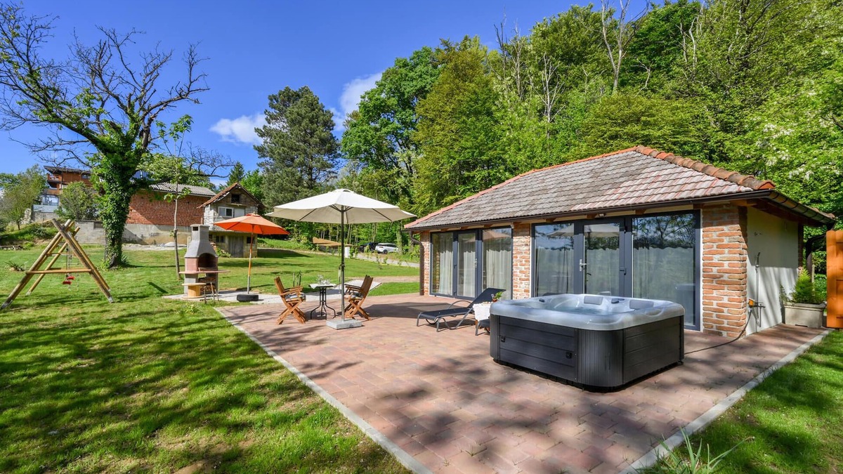 Donji Martijanec House | Amazing home in Donja Poljana