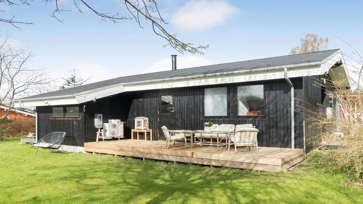 Fej House | Amazing home in Fejø with WiFi