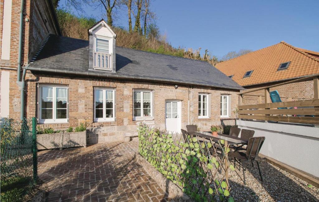 Fontaine-le-Dun House | Amazing Home In Fontaine Le Dun