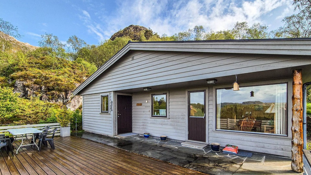 Meland House | Amazing home in Frekhaug