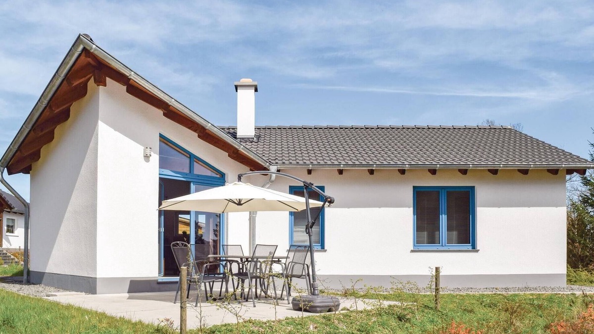 Ferienhausgebiet Hillenseifen House | Amazing home in Gerolstein with kitchen