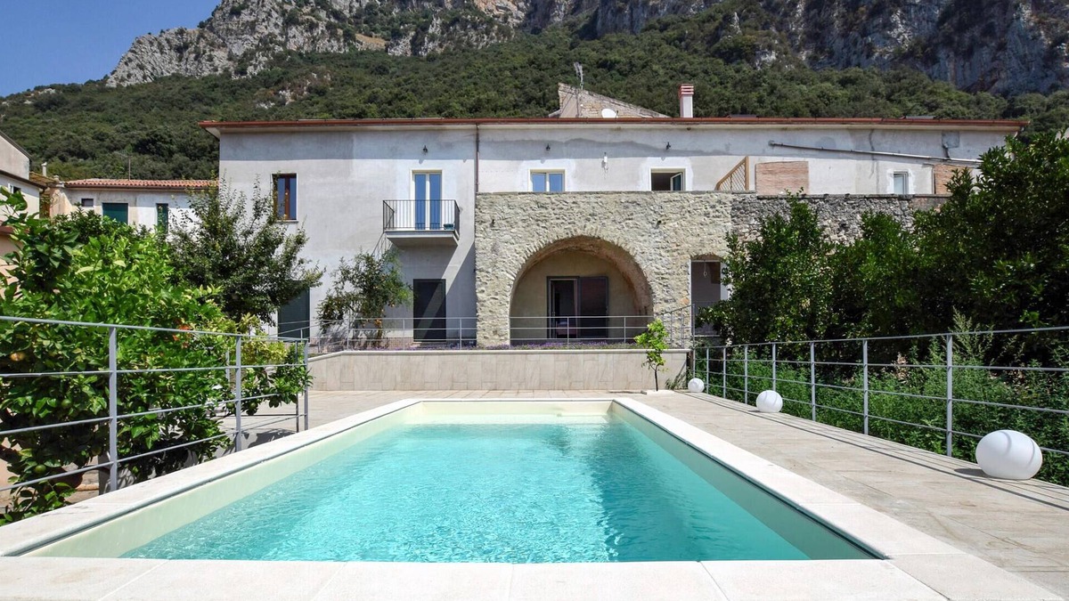 Giungano House | Amazing home in Giungano with WiFi