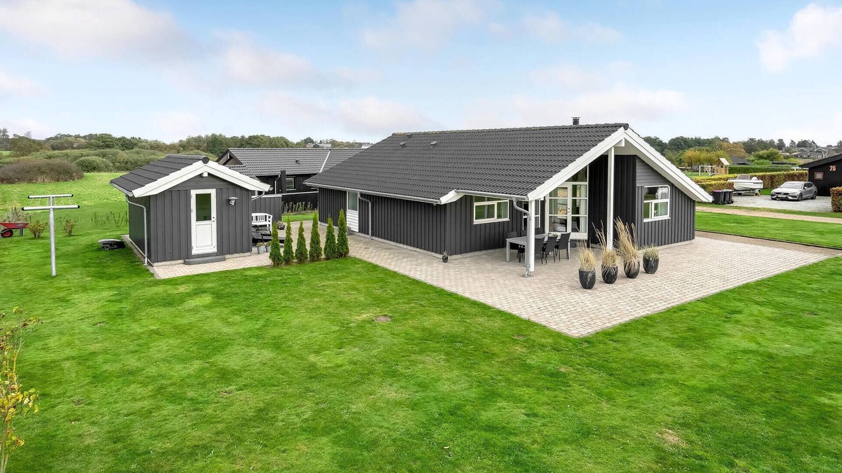 Flovt Strand House | Amazing home in Haderslev with sauna