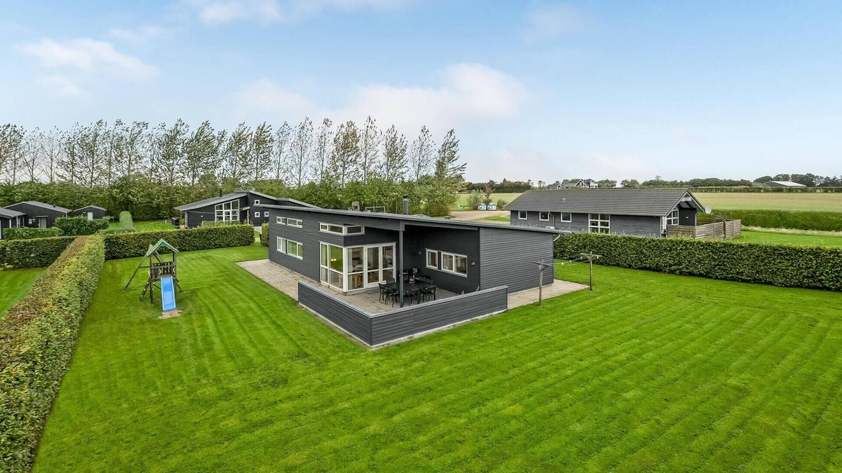 Flovt Strand House | Amazing home in Haderslev with sauna