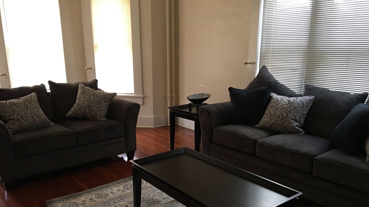 Trenton House | Amazing home in historic Berkeley Square