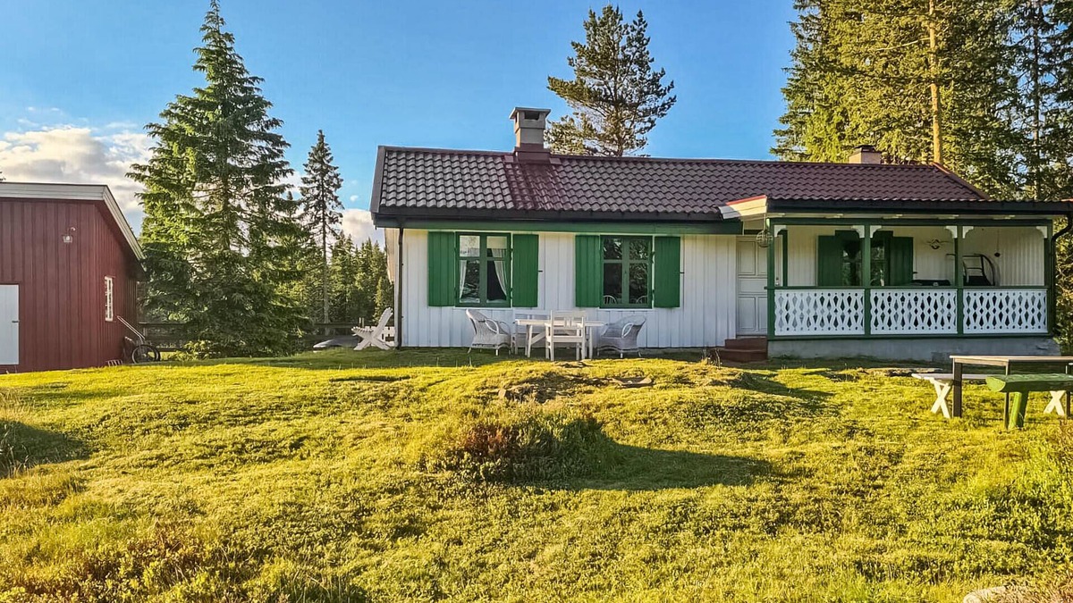 Hole Municipality House | Amazing home in Hønefoss with WiFi