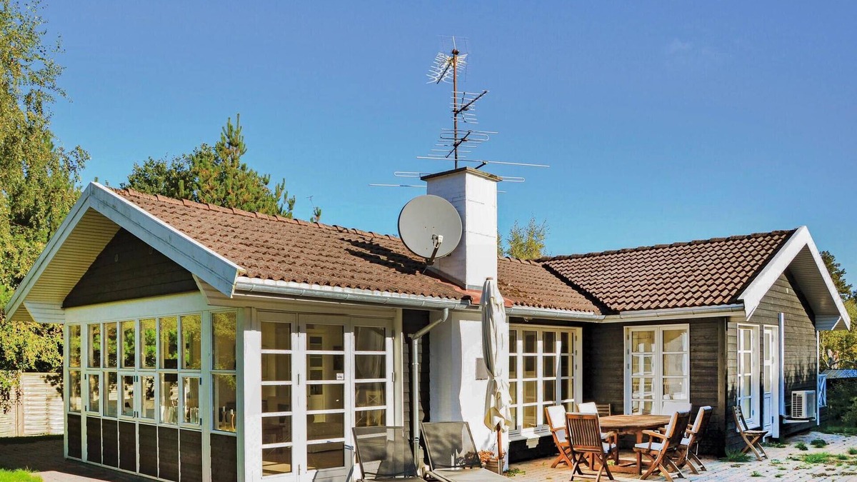 Hornbaek House | Amazing home in Hornbæk with WiFi