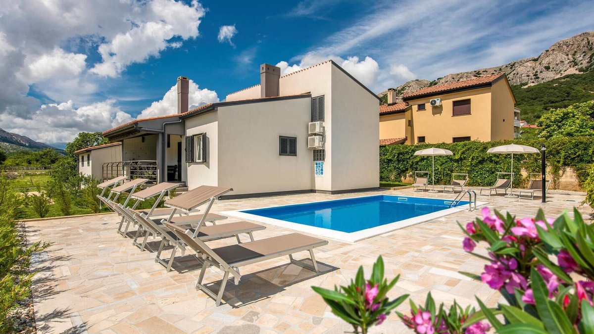 Jurandvor House | Amazing home in Jurandvor with WiFi