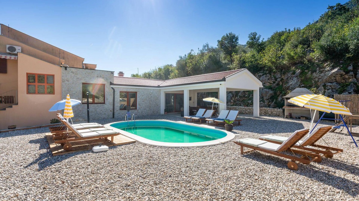Momici House | Amazing home in Kula Norinska with WiFi
