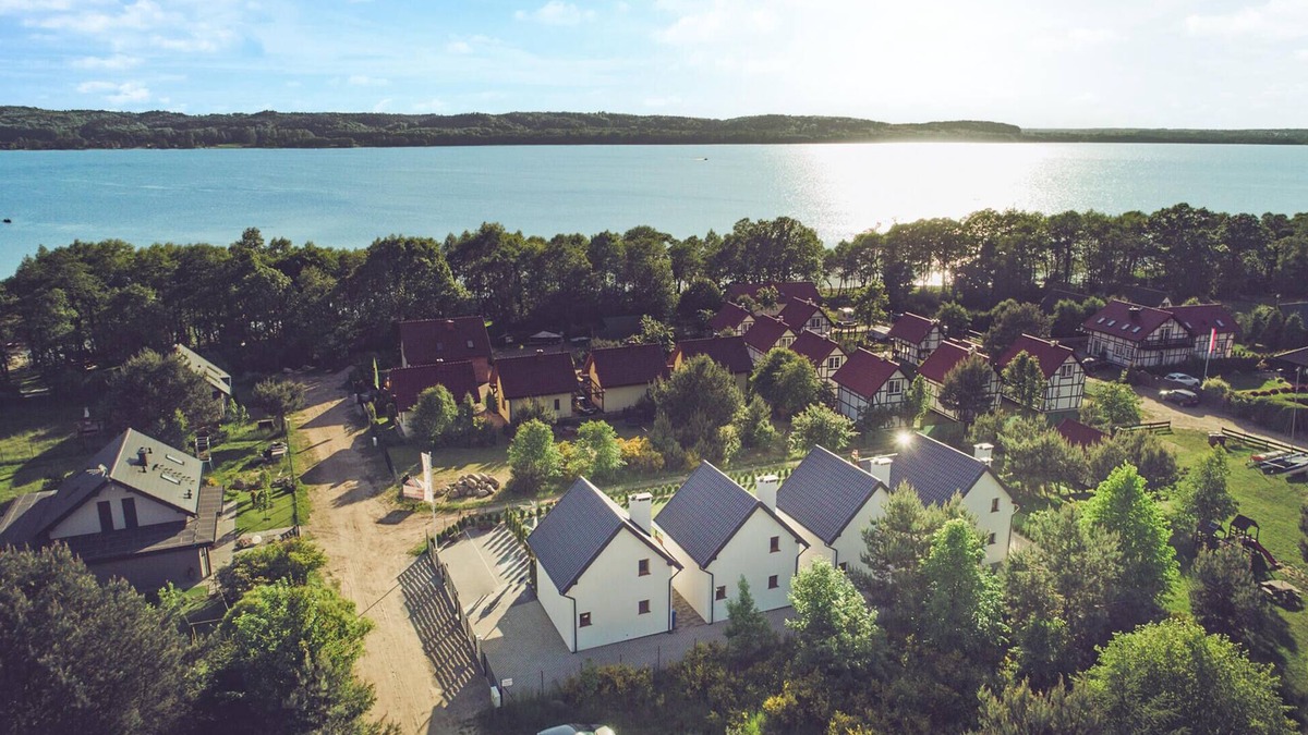Zarnowiec House | Amazing home in Lubkowo with WiFi
