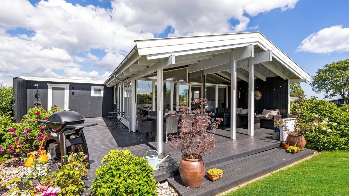 Beder Malling House | Amazing home in Malling with kitchen